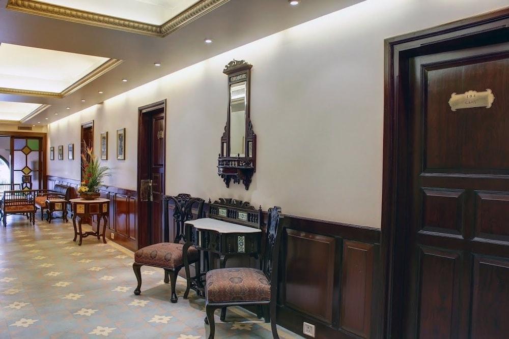 Palace On Ganges - Heritage Hotel Варанаси Экстерьер фото