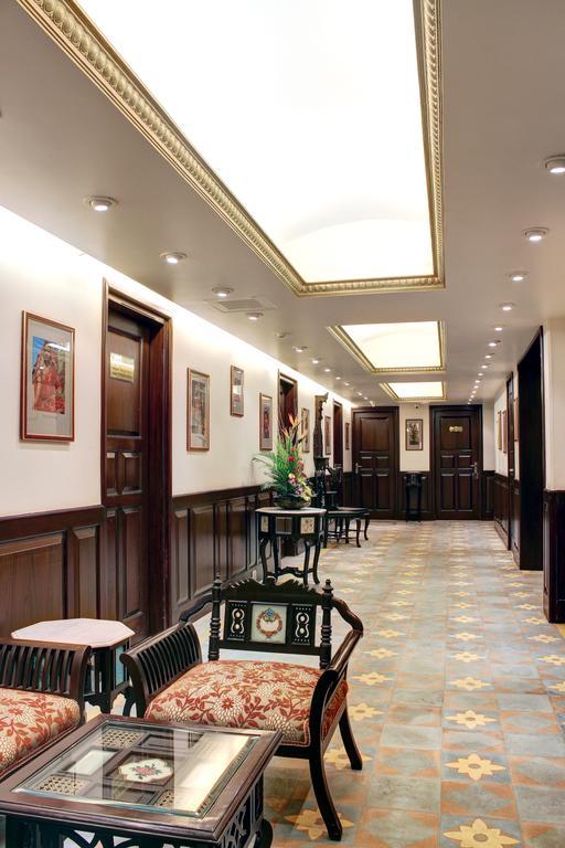 Palace On Ganges - Heritage Hotel Варанаси Экстерьер фото