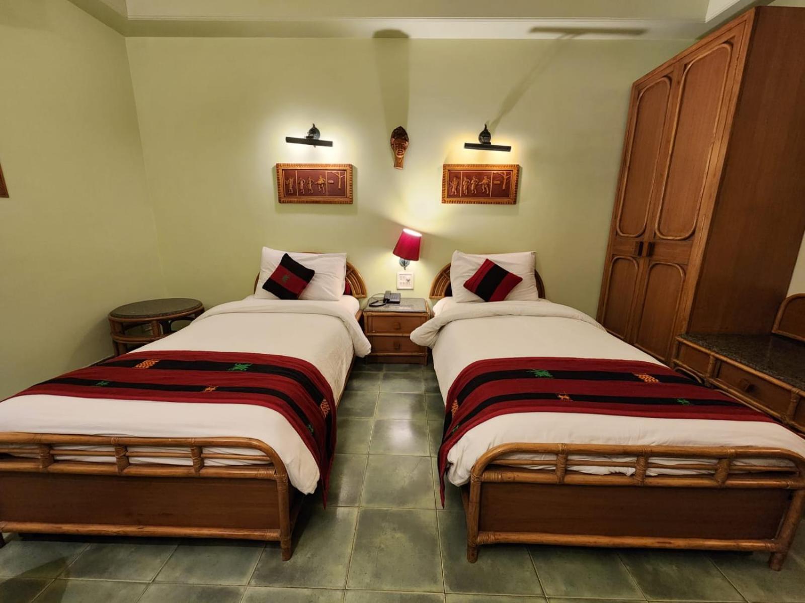 Palace On Ganges - Heritage Hotel Варанаси Экстерьер фото